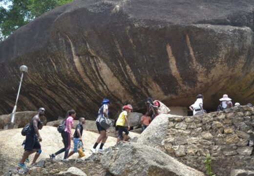 olumo rock 780x405 1 520x360 2 (1)